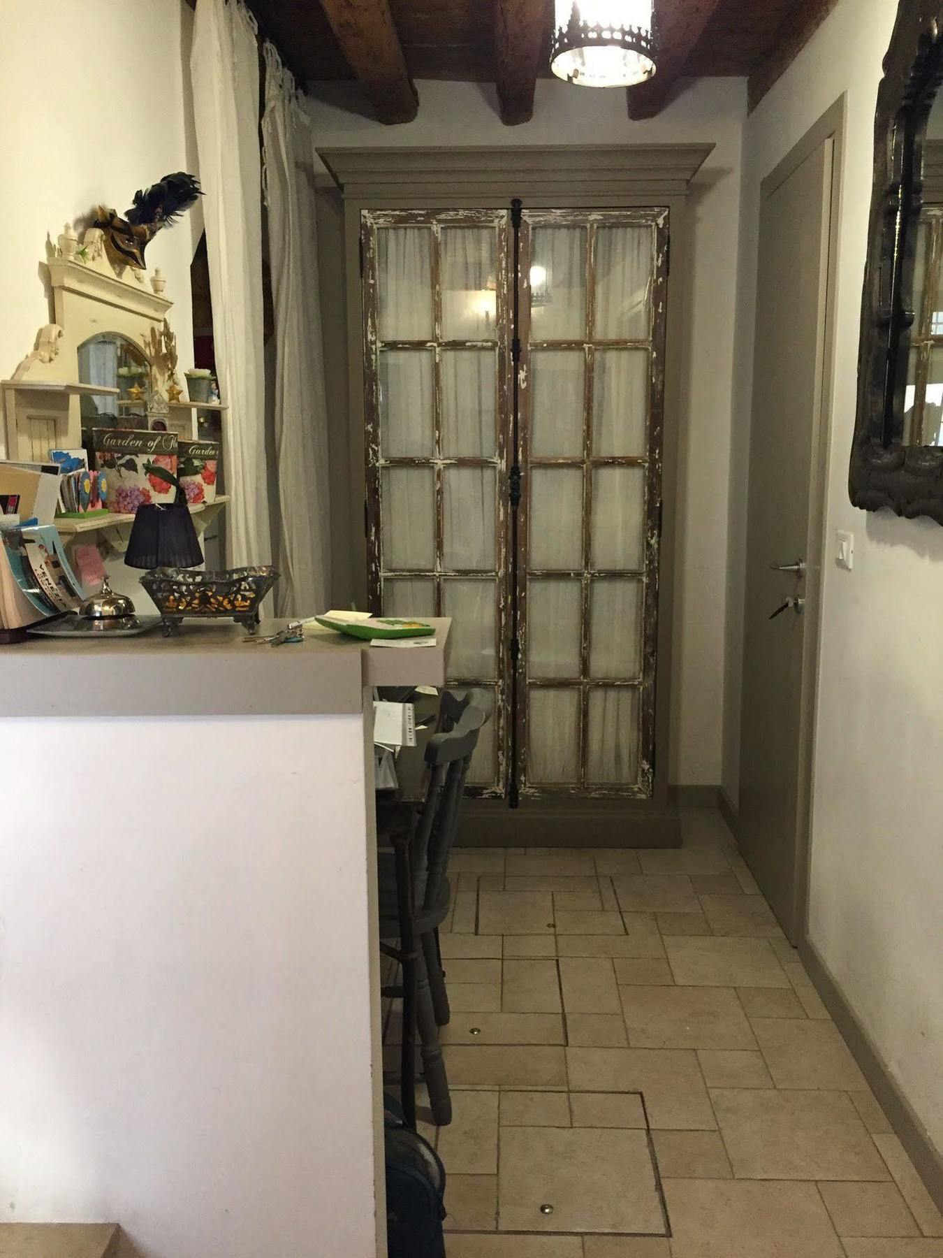 Rosso Charm B&B Венеция Экстерьер фото