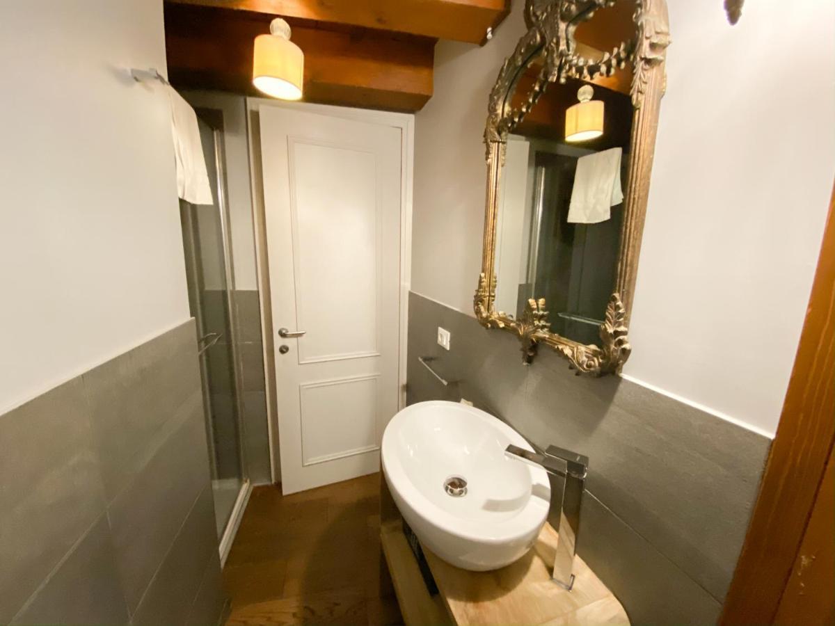 Rosso Charm B&B Венеция Экстерьер фото
