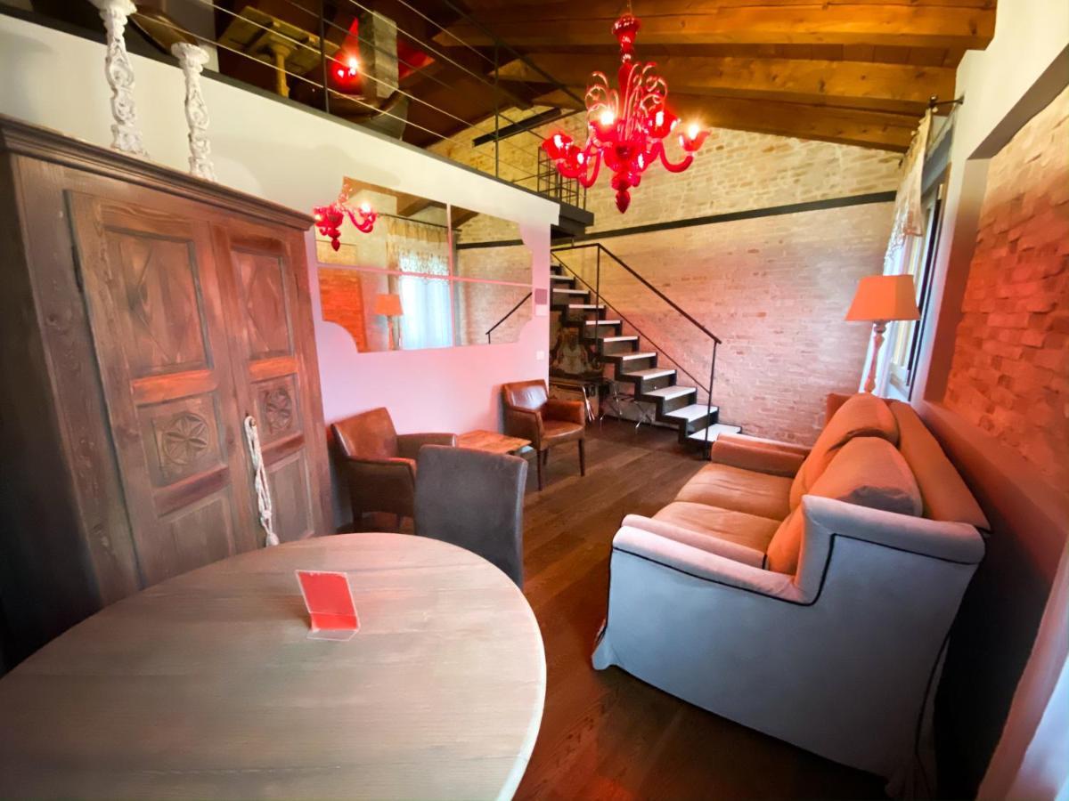 Rosso Charm B&B Венеция Экстерьер фото
