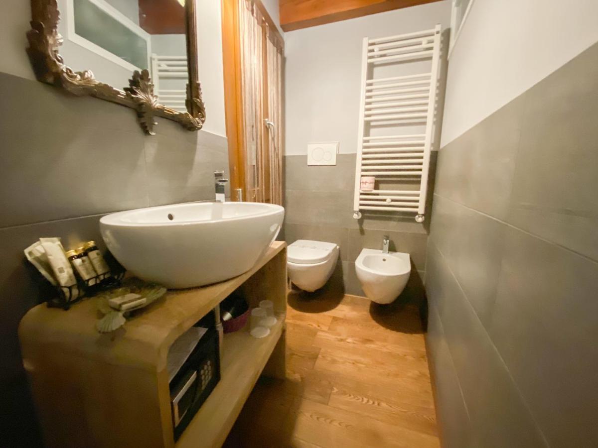 Rosso Charm B&B Венеция Экстерьер фото