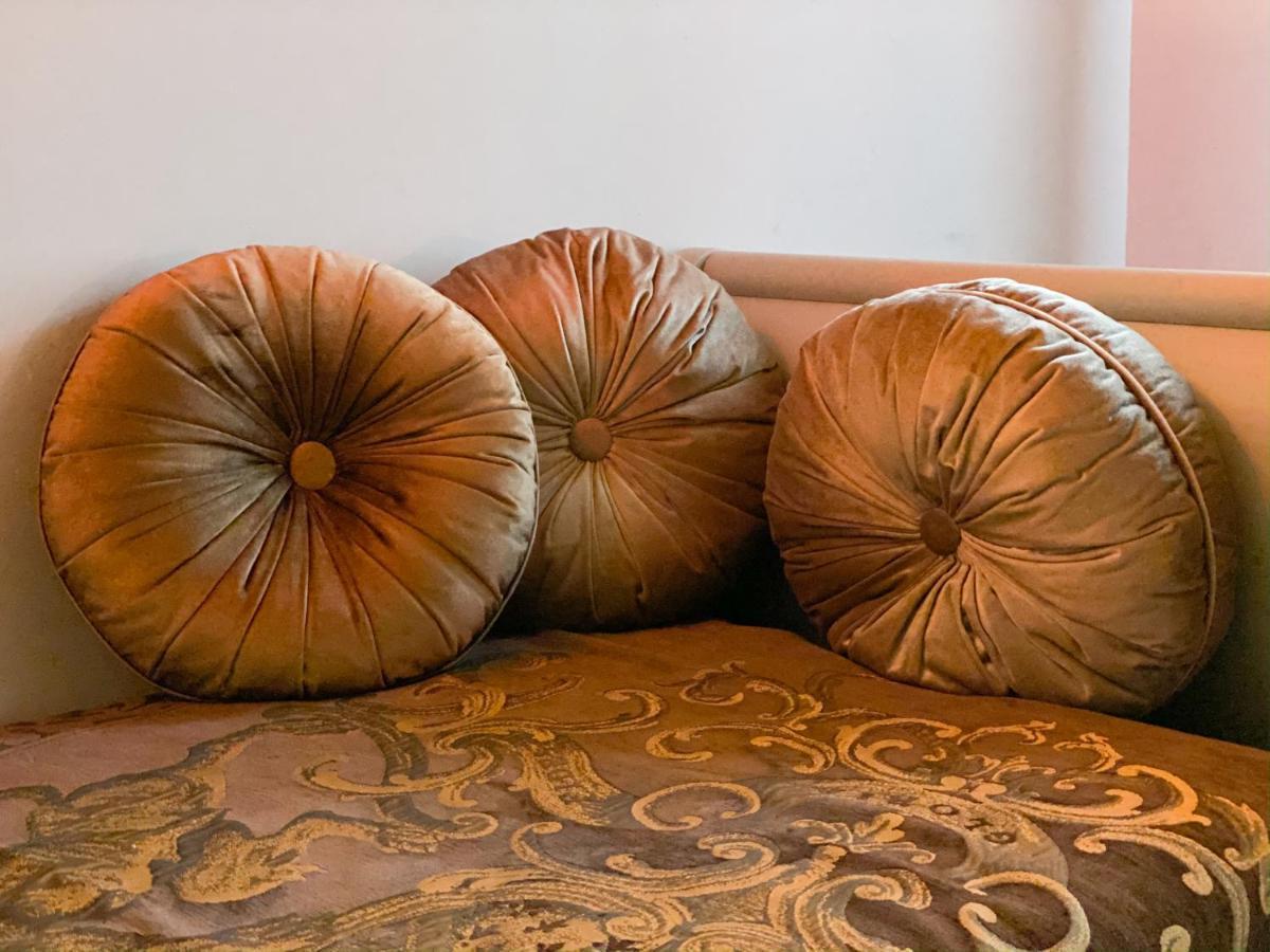 Rosso Charm B&B Венеция Экстерьер фото